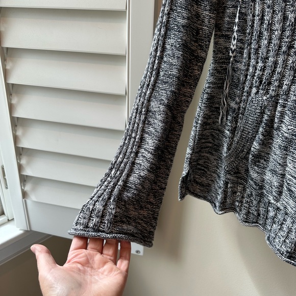 Roxy Sweater - Picture 7 of 8